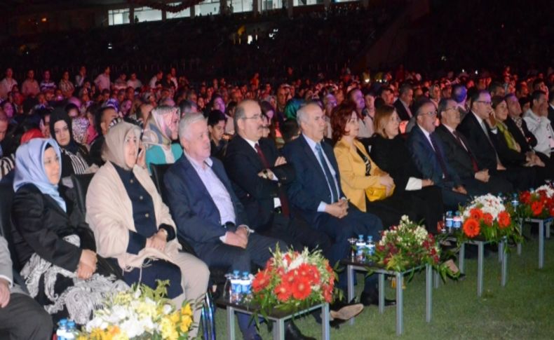 Hüseyin Çelik, Türkçe Olimpiyatları'nda birlik ve beraberlik çağrısı yaptı