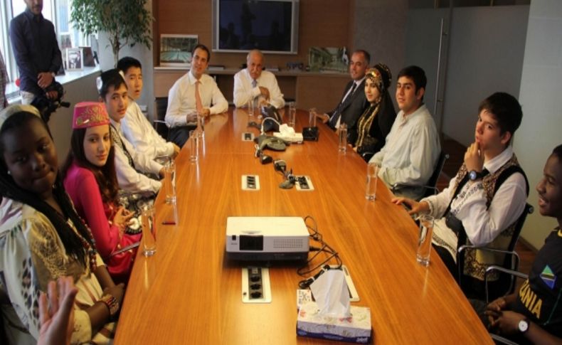 Hüsnü Özyeğin: Türk okullarına girmek için yabancılar benden torpil istiyor
