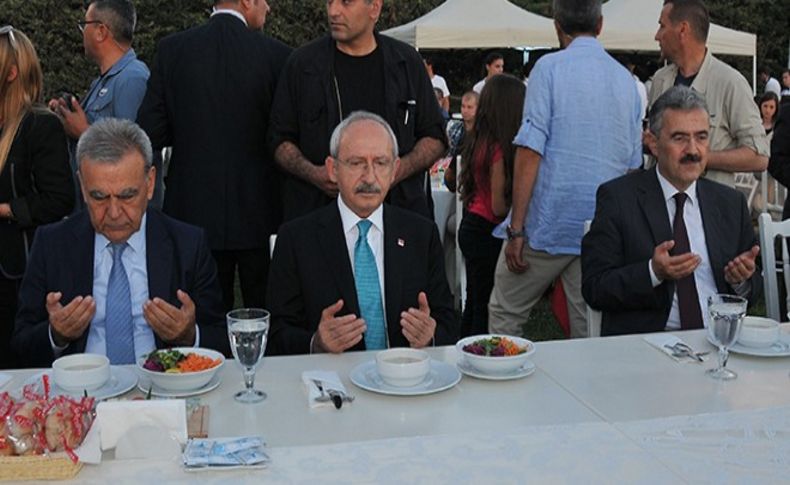 Kılıçdaroğlu İzmir'de şehit aileleriyle iftar yemeğinde buluştu