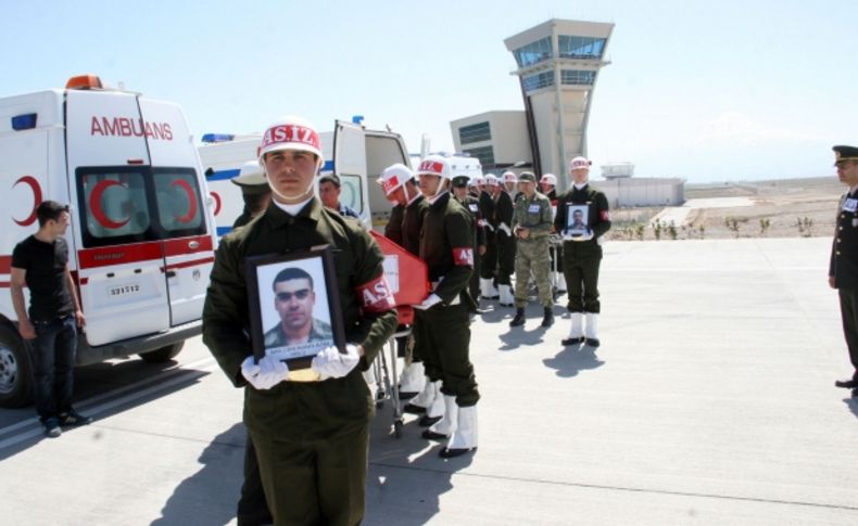 Iğdır'da mayın patlamasında şehit olan askerler memleketlerine gönderildi