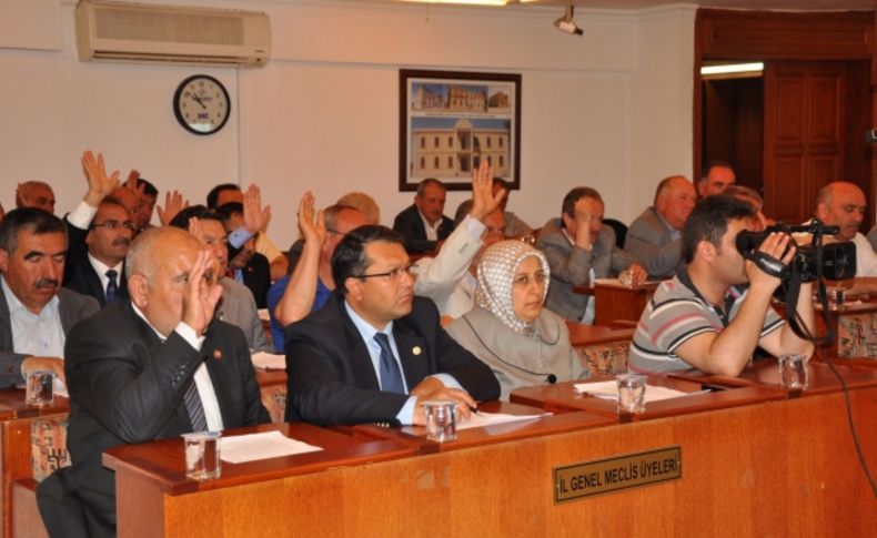 İGM Başkanı Sel, şoförünü firmanın verdiği promosyonla İspanya’ya götürmüş