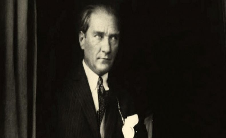 İki parti Atatürk'ü çıkardı