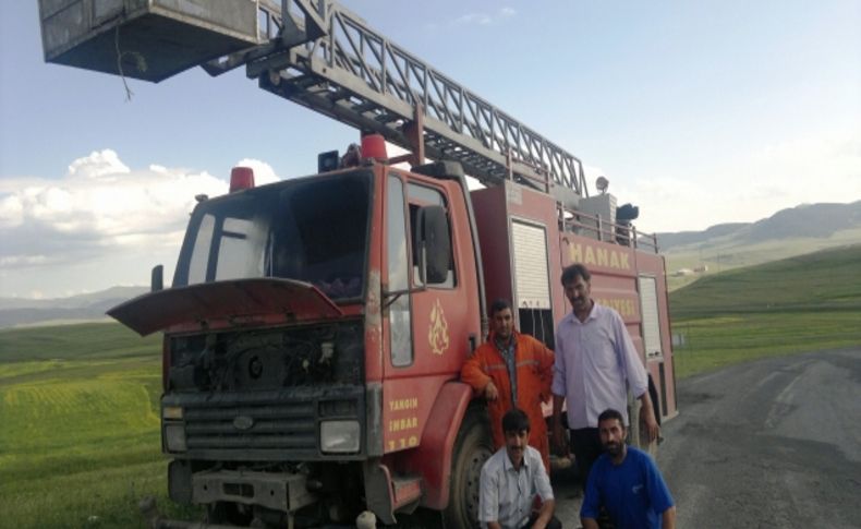 İlçenin tek itfaiye aracı sık bozulduğu için yangın yerine tamirciye gidiyor