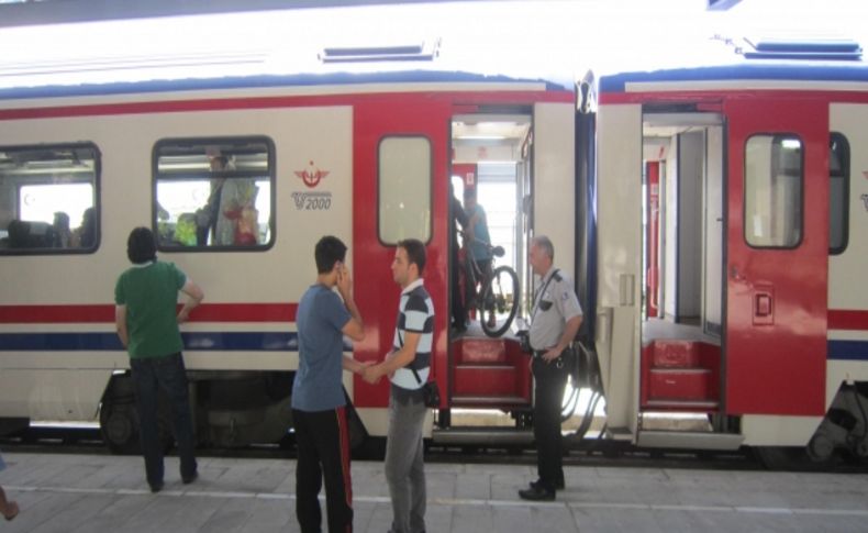 İlk 6 ayda 43 bin yolcu treni tercih etti