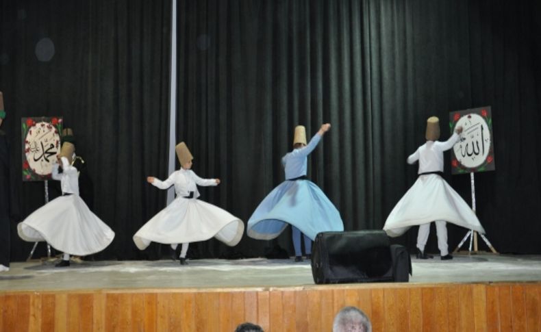 İmam hatip lisesi öğrencileri Kur’an-ı Kerim ziyafeti sundu