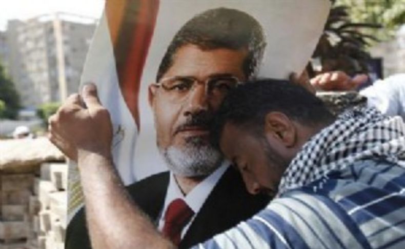 Mısır'da şok Mursi'ye idam cezası