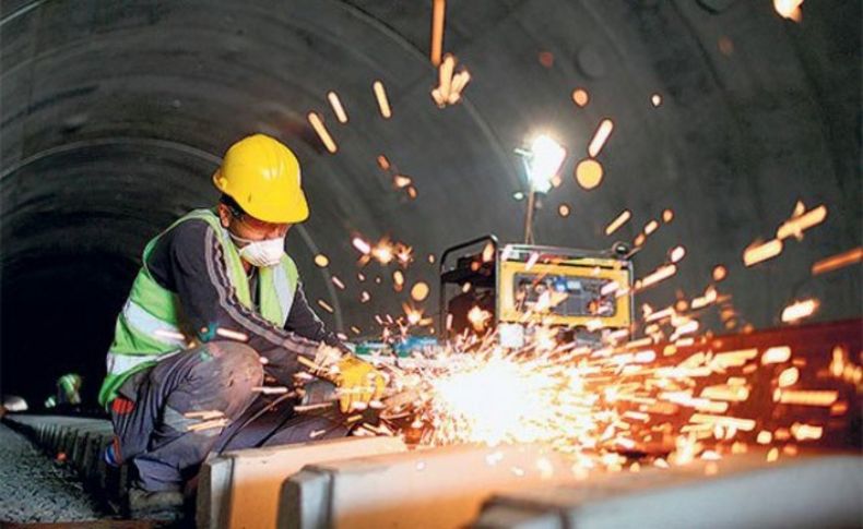 Kamuda çalışan taşeron işçilere kadro müjdesi