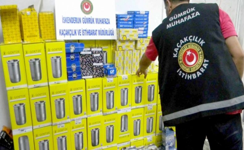 İskenderun'da 704 parça kaçak yedek oto parçası ele geçirildi