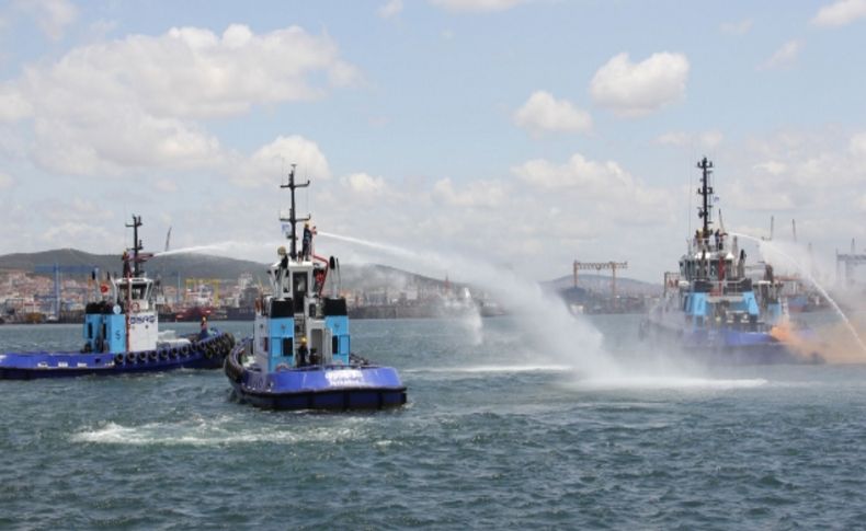 İstanbul Boğazı'nda nefes kesen tatbikat