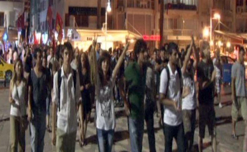 İstanbul’da çıkan olaylar İzmir’de protesto edildi