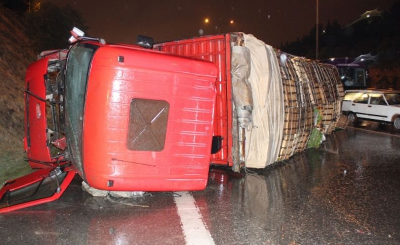 İstanbul’da yağmur kazaları beraberinde getirdi