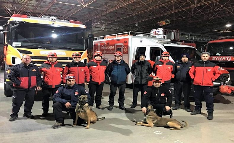 İtfaiyenin arama köpekleri hayat kurtarıyor