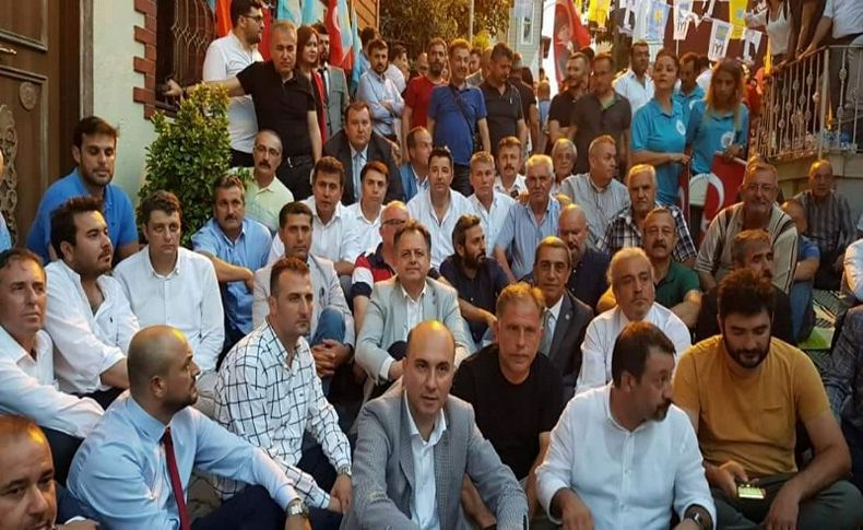 İYİ Parti il başkanları Akşeber'in evinin önünde nöbette