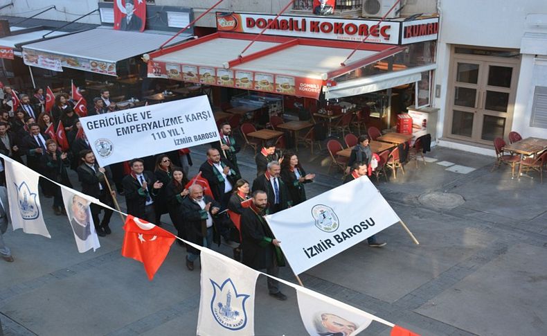 İzmir Barosu Cumhuriyet Bayramını coşkuyla kutladı