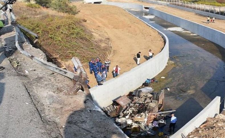 İzmir'de 22 düzensiz göçmenin öldüğü kazada yeni gözaltılar