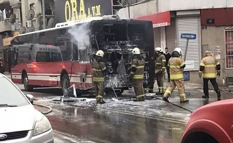 İzmir'de belediye otobüsü yandı faciadan dönüldü