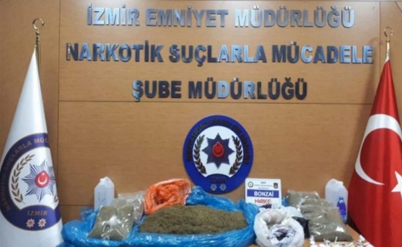 İzmir'de büyük baskın: 15 kilo uyuşturucu ele geçirildi