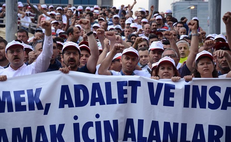 İzmir'de Büyükşehir işçilerinden eylem