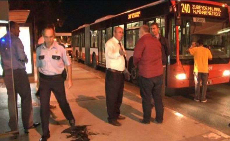 İzmir’de dehşet dolu anlar: Yolcuları tinerle yakmaya çalıştı