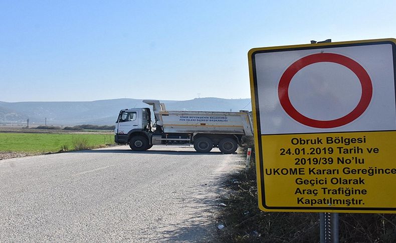 İzmir’de düdenlerin oluştuğu bölge trafiğe kapatıldı