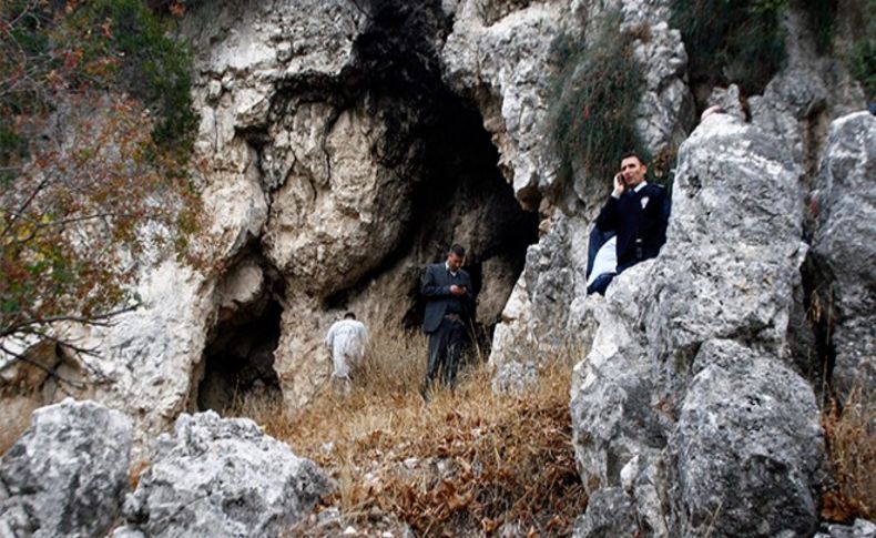 İzmir'de ormanda yanmış ceset bulundu