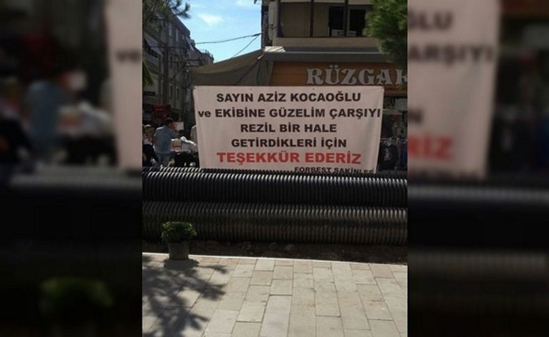 İzmir'de pankartlı protesto