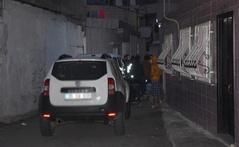 İzmir'de 'torbacılara' operasyon: 20 gözaltı