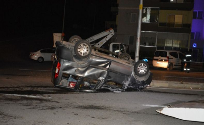 İzmir’de trafik kazası : 2 yaralı