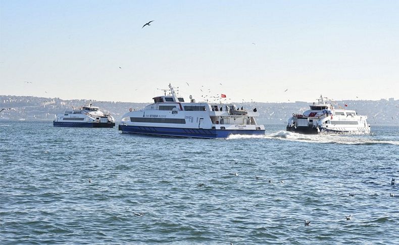 İzmir'de vapur seferleri yeniden başladı