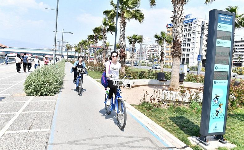 İzmir'e bisiklet totemi