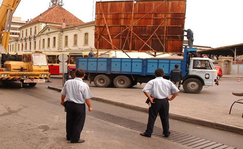 İzmir'e estetik komisyonu kuruluyor