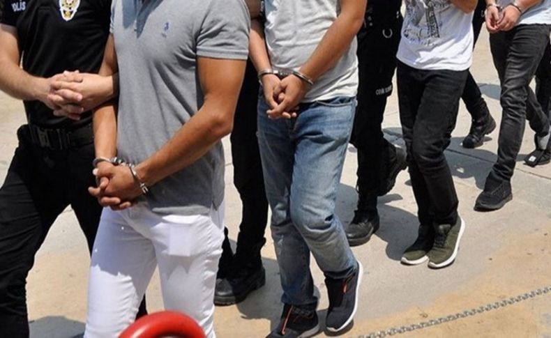 İzmir merkezli 8 ilde FETÖ operasyonu: 12 gözaltı