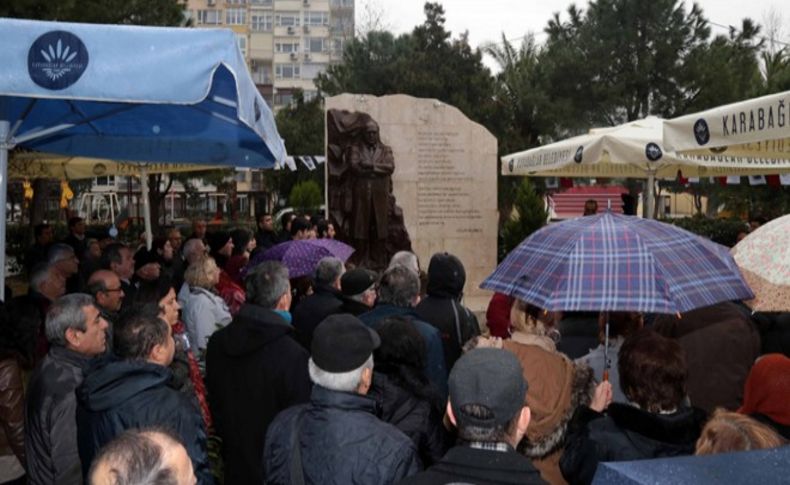 İzmir Mumcu'yu özlemle andı