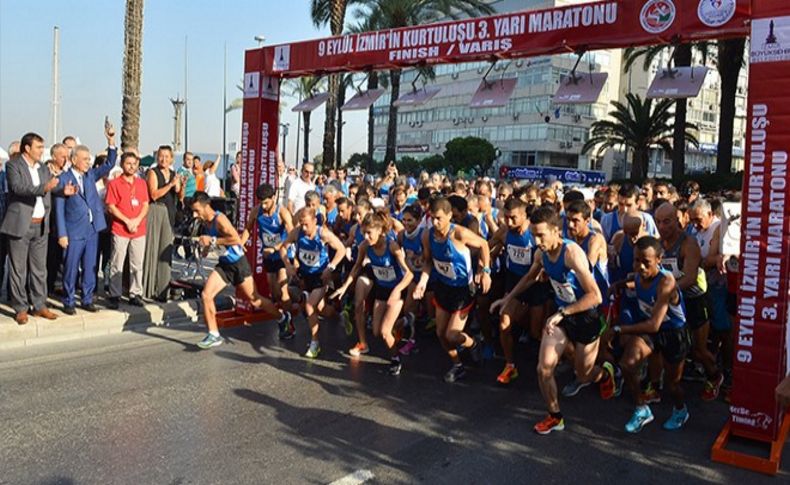 İzmir trafiğine maraton düzenlemesi