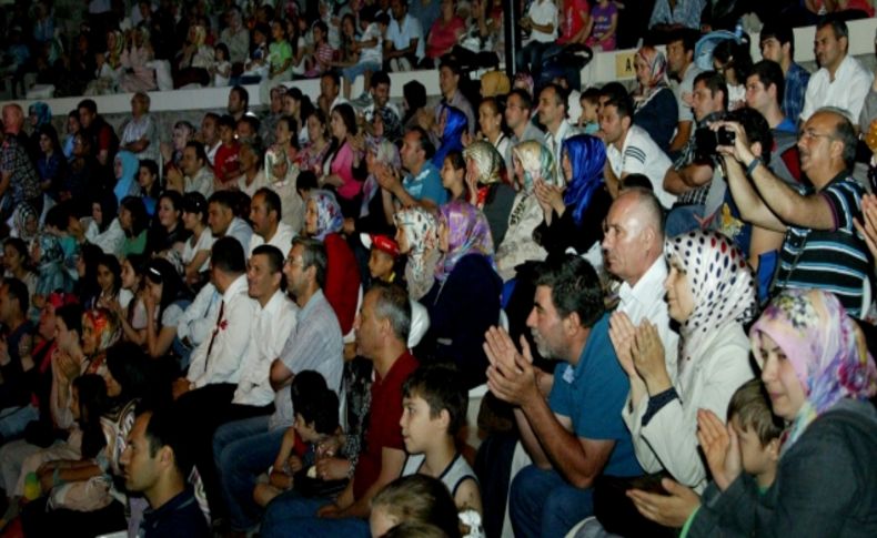 İzmir Kültür Şöleni görkemli kapanış konseriyle sona erdi