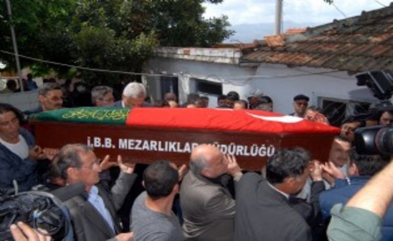 İzmir'de öldürülen taksi şoförüne veda