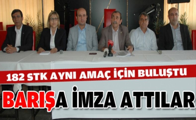 İzmir'de 182 dernek barış için toplandı
