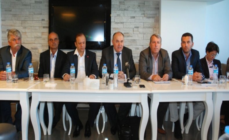 İzmir’de 1 milyonu aşkın göçmen, platform çatısı altında toplandı