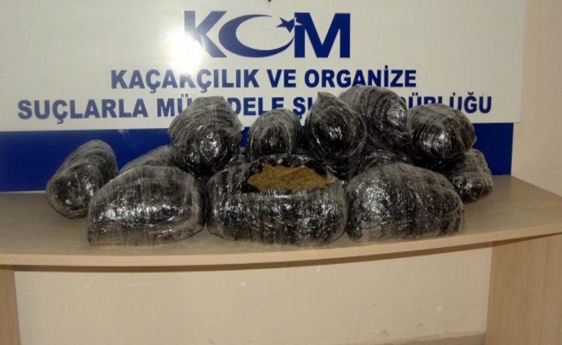 İzmir'de 68 kilo esrar ele geçirildi!