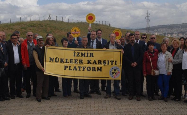 İzmir'de radyoaktif kirliliği protesto ettiler