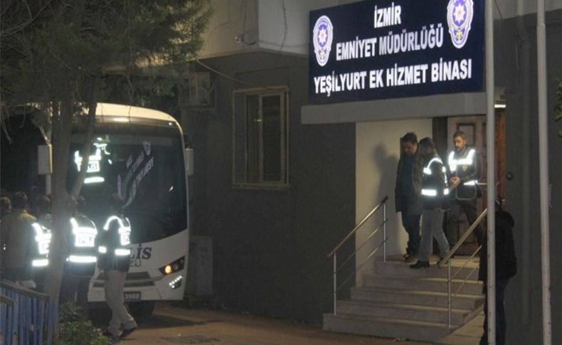 İzmir'de 'paralel yapı' operasyonu