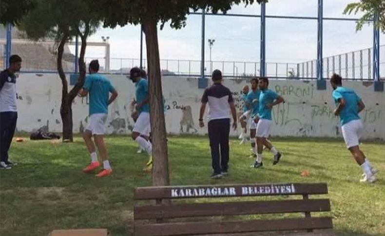 İzmirspor maçtan önce parkta ısındı!