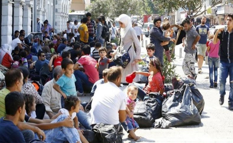 Suriyelilere vatandaşlıkta merak edilenler