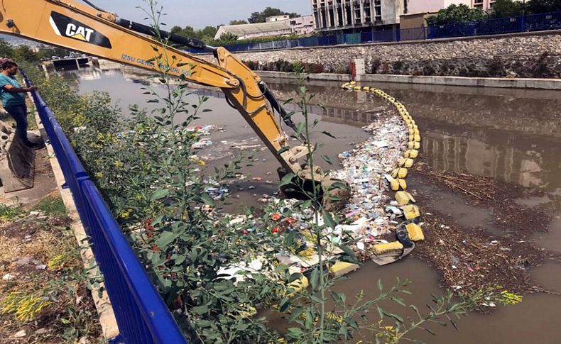 İZSU, derelerden 15 bin kamyon malzeme çıkardı