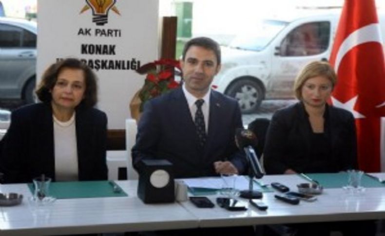 AK Parti Konak yeni yönetimi tanıttı