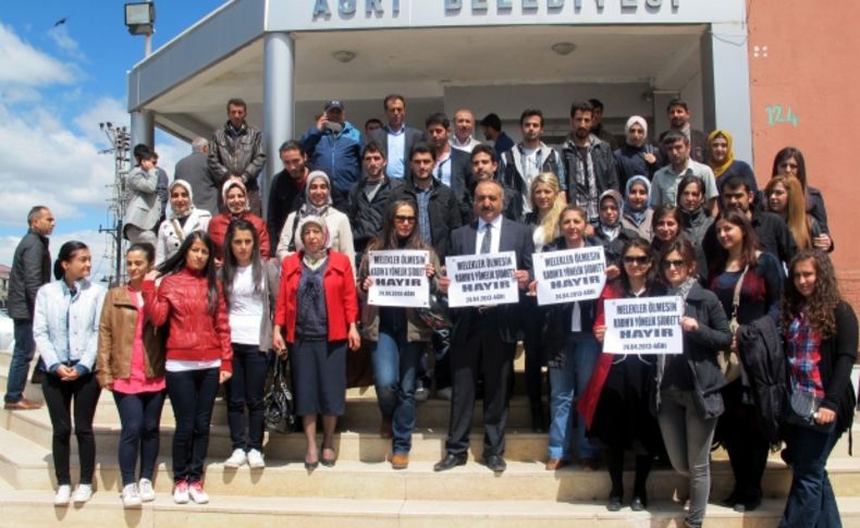 Kadına şiddeti pedal çevirerek protesto ediyor