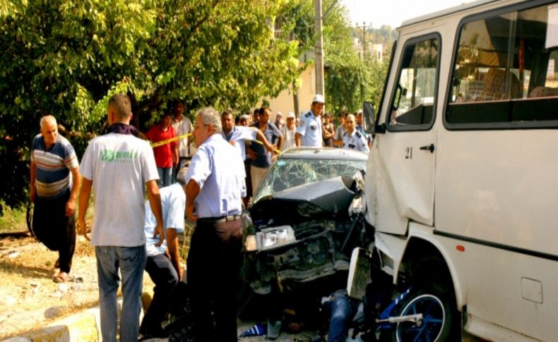 Kadirli'de trafik kazası: 1 ölü, 11 yaralı