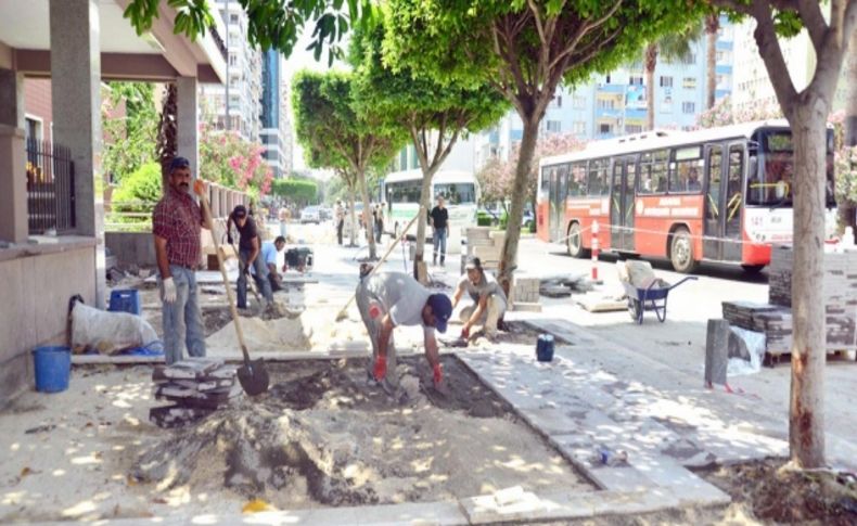 Kaldırımları yenilenen Atatürk Caddesi 'engelsiz' olacak