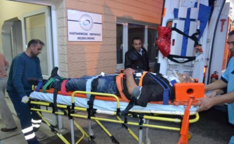 Kamyonet ile motosiklet çarpıştı: 1 yaralı