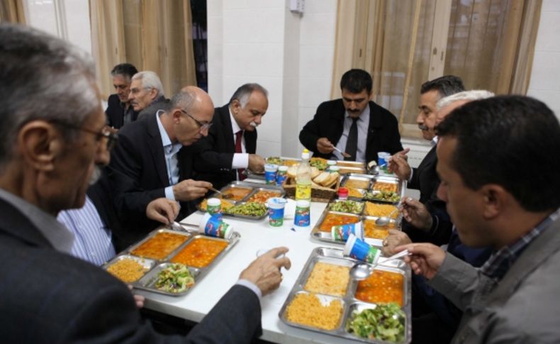 Karabağ Yamanlar Cem Evi’nde iftara katıldı